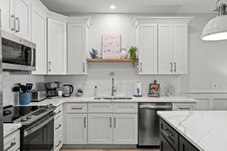 Elevation 30B - Prvt Pool Luxe Home, Fire Pit, Pets OK, 5 Min Wk 2 Beach - 8