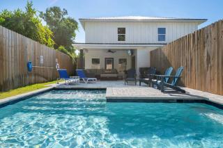 Elevation 30B - Prvt Pool Luxe Home, Fire Pit, Pets OK, 5 Min Wk 2 Beach - 7