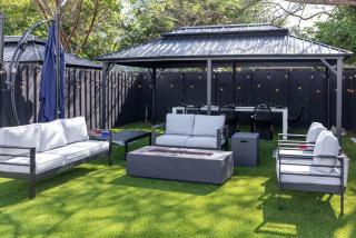 Parisian Vibe in Design District Miami with Private Pool BBQ Spacious Backyard - 6
