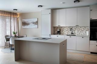 Central Apartment for 2 - 8