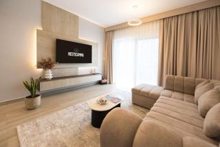 WALK TO F1 - Beautiful 1 BDR Yas Island Retreat - 0