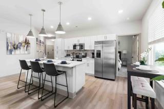 Pristine Living 5 Min From Downtown - 3