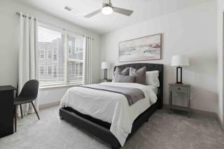 Luxurious Living 5 Min From Downtown - 9