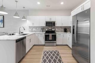 Serene Living 5 Min From Downtown - 4