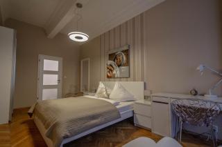 Wenceslas Sq 3BDR Apartment - 3