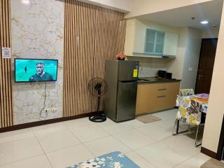 A&G Condotel at 101newport Near NAIA T3 - 4