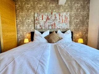 Garden Gallery - Boutique Apartment - 3