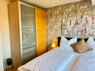 Garden Gallery - Boutique Apartment - 1
