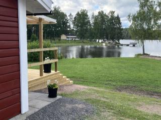 Red Cottage with Lakefront Location at Nerbjärken - 0