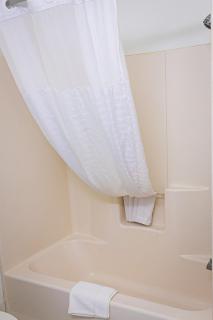 Baymont by Wyndham Port Wentworth - 1