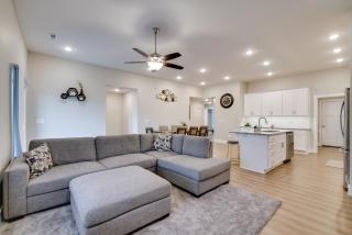 Charming Ozark Abode with Yard and Pool Access - 9