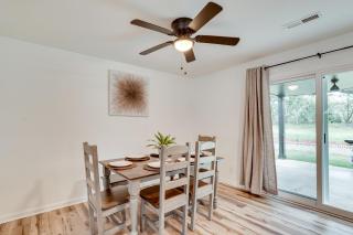 Group Getaway with Fenced Yard and Pool Table in Wrens - 3