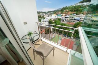 Ozone Kata -Great location, rooftop pool, convenient studio - 1