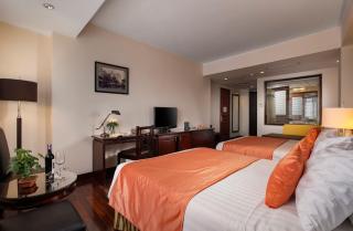 Van Nam Hotel by OnHotelRooms - 5