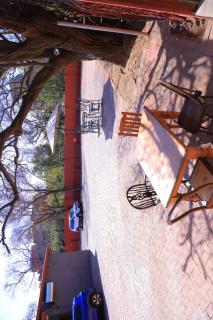 Best Enough Guesthouse - 2