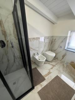 Apartment with Jacuzzi near Como Milano FREE PARKING - 4