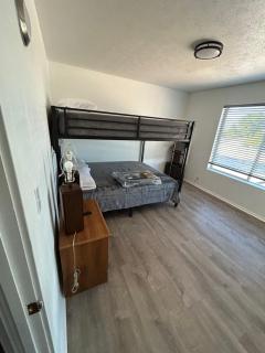 245 Head St - 5