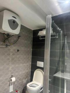 Plush apartment hosted by Ama 3bd rm 4 guest - 1