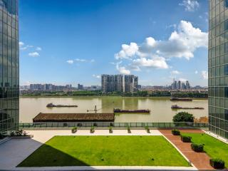 Crowne Plaza Guangzhou Window of Canton-Free Shuttle Bus Available during Canton Fair Period - 5