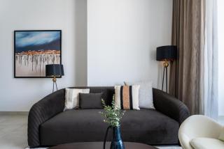 GuestReady - Dubai Skyline & Canal View | 1 BHK - 1
