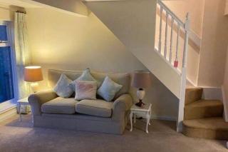 1 Bed House - Central Free Parking Wifi - 2