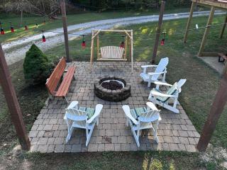 Luxury Spacious Cabin Hot Tub, Theater, 5 Acres in Hocking Hills - 8