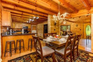Luxury Spacious Cabin Hot Tub, Theater, 5 Acres in Hocking Hills - 5