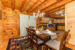 Luxury Spacious Cabin Hot Tub, Theater, 5 Acres in Hocking Hills - 2