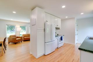 Home 8 Mi to Dtwn Minneapolis! Pet-Friendly Yard - 3