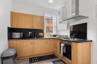 Family - Sleeps 6 - Garden - Parking - 2
