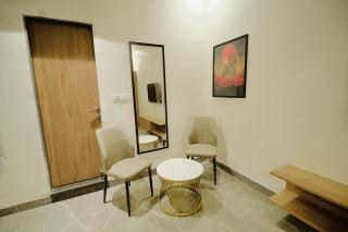 the Vibez Inn Hotel - 6