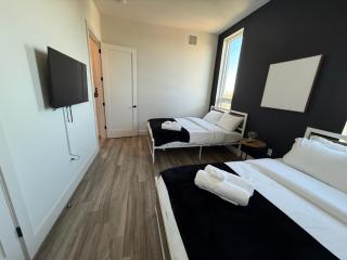 NYC View, Free Parking, 2bath - 2