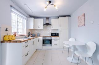 Hough Green Cottage - 9
