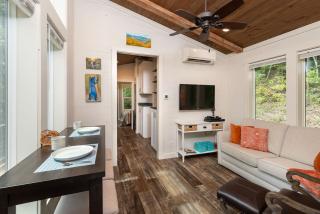 High Hollow Cottage Modern Tiny Home with Hot Tub - 7