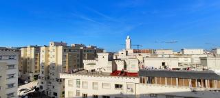Romantic Getaway Fast Wi-Fi Near City Center - 3