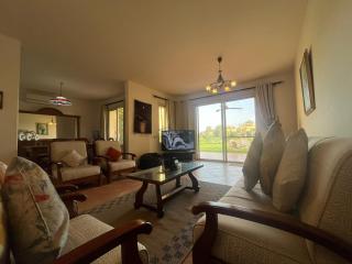 Charming beachside 5BDR Villa in Einbay - 4