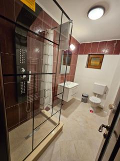 Caprioara Room's - 9