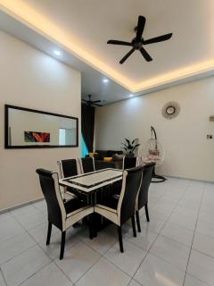 Cozy CR Homestay Nilai Pajam with Netflix WiFi - 6