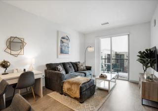 Pool with Free Covered Parking and Washer & Dryer in Unit - 0