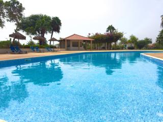 BEACH HOUSE - Walkable to Beach - Wi-Fi Included - 8