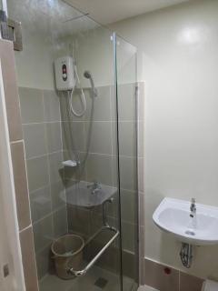 CozyNest Rentals at Brenthill Condominium - 1