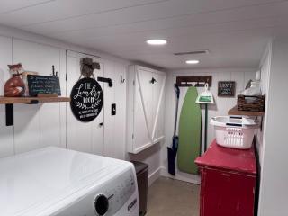 Stay Foxy Cottage, Mirror Lake Highlands, NC - Highlands - 1