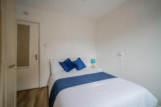 Salford City Escape - Modern 2 Bedroom Apartment - 5
