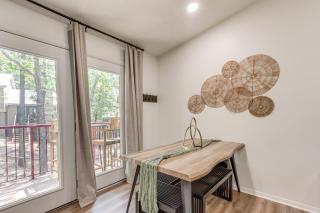 Walk to Table Rock Lake Updated Cabin with Deck! - 2