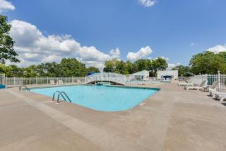 Walk to Table Rock Lake: Updated Cabin w/ Deck! - 8