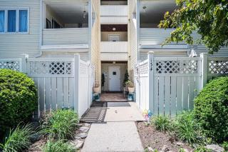 Cozy Home with Comfort & Prime Location & King Bed - 6