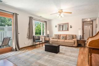 Cozy Home with Comfort & Prime Location & King Bed - 5