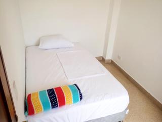 Habitación con cama semidoble y balcón privado - 0
