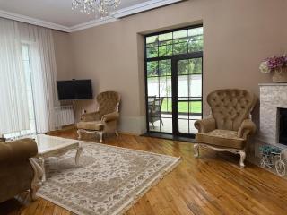 Villa with Mountain Views - 8