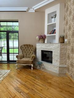 Villa with Mountain Views - 7